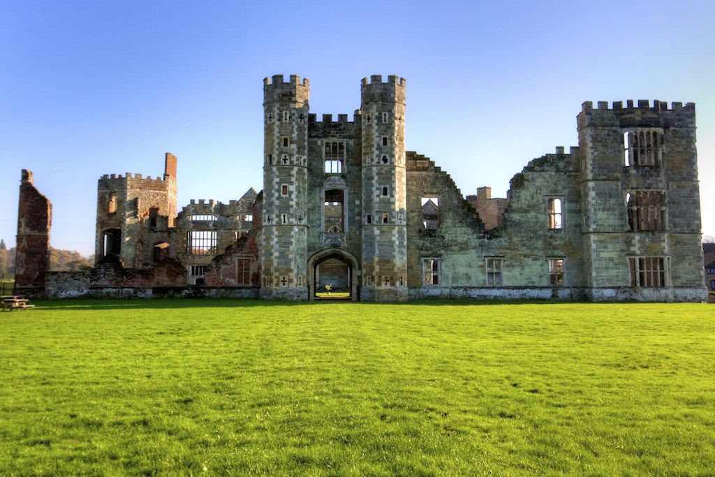 Cowdray Estate & Ruins