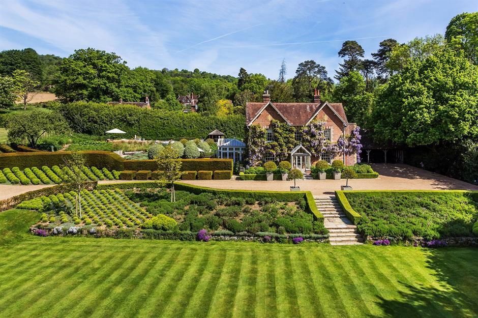Surrey Country Heritage Estate