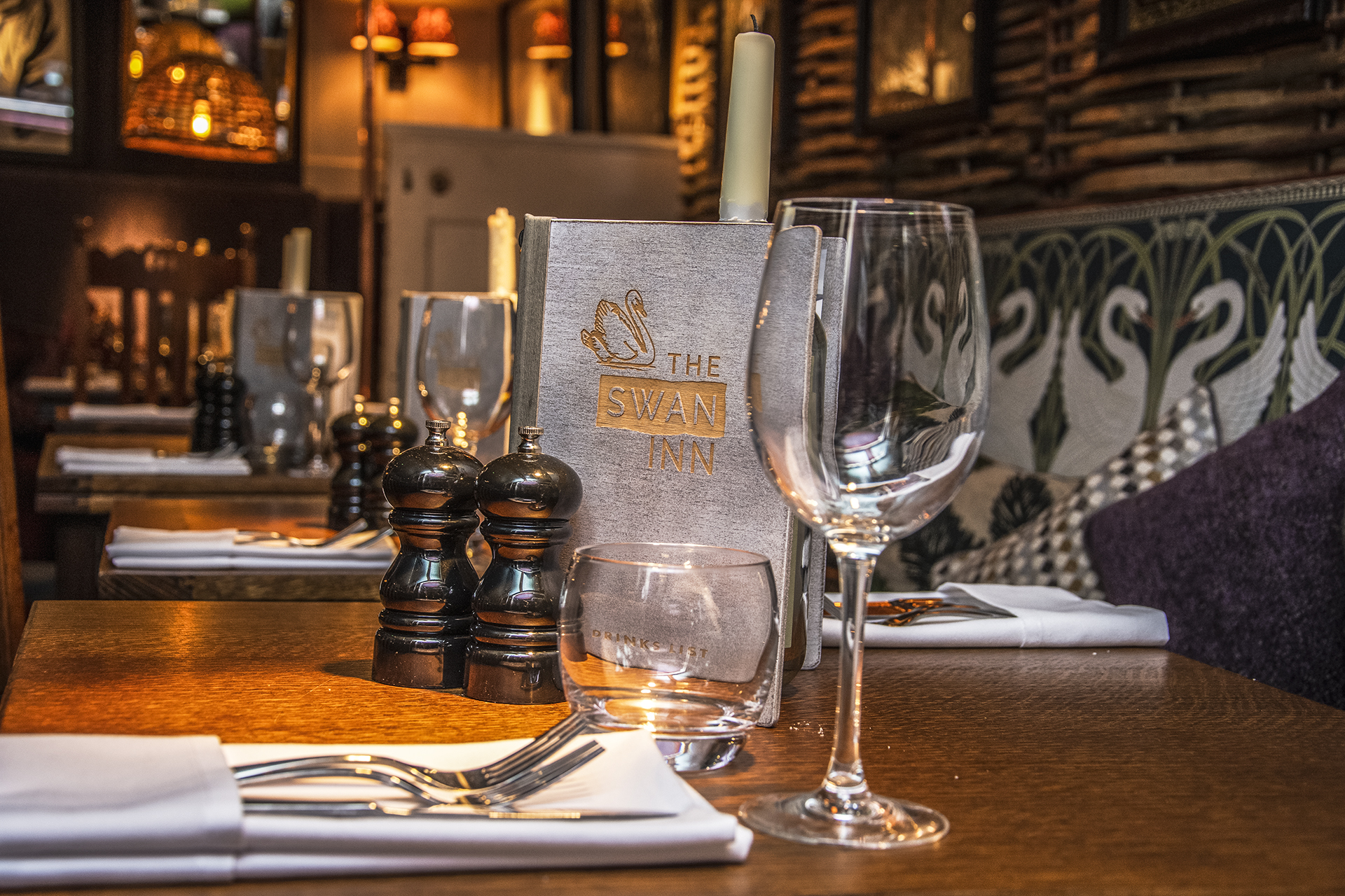 Swan Inn Country Bar